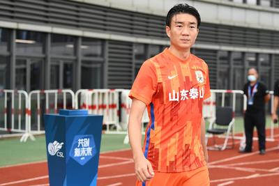 回忆满满！斯塔德迈尔晒出自己的名人堂夹克 内侧全是自己的照片